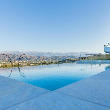 Villa Oasis Galatas  ภายนอก รูปภาพ