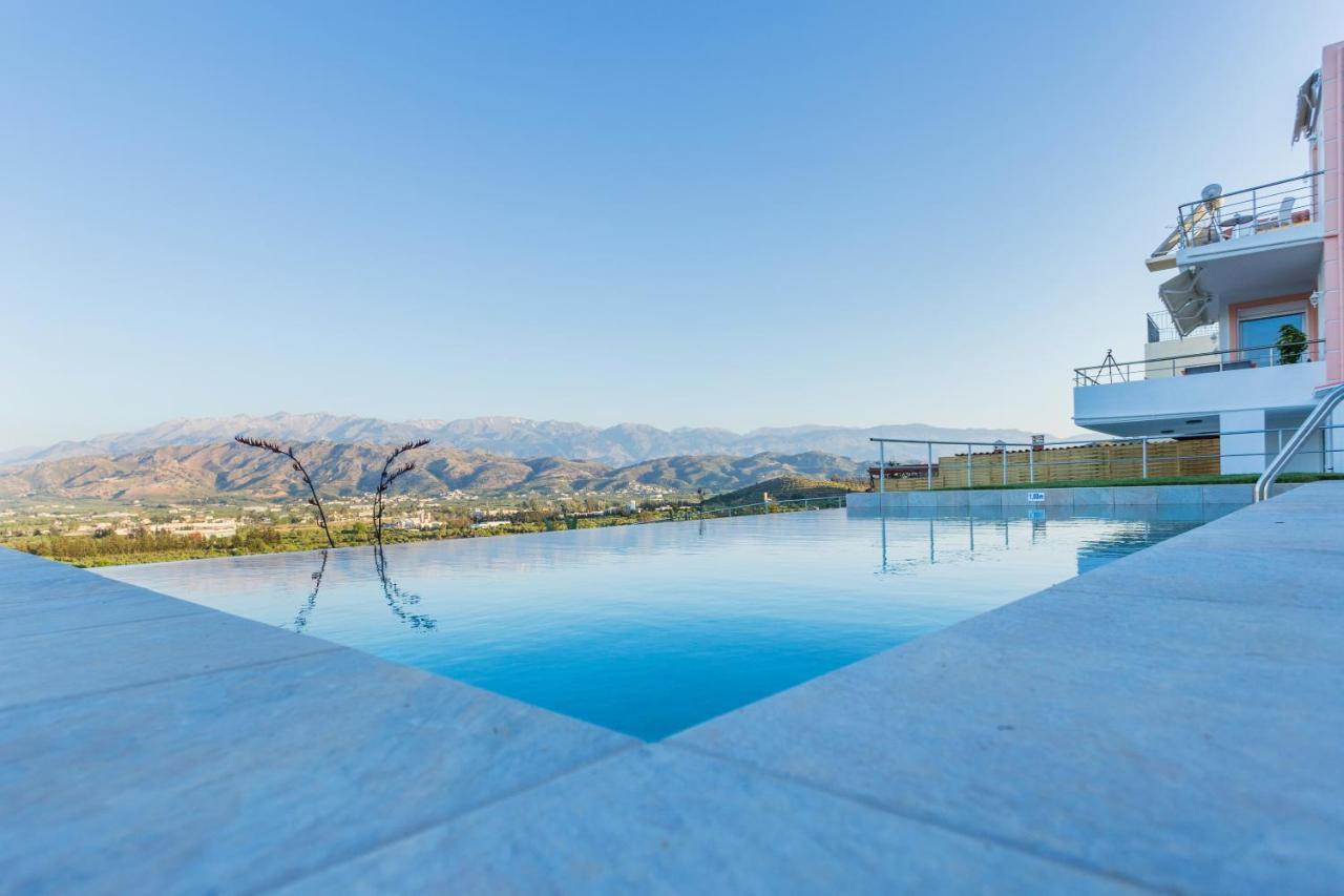 Villa Oasis Galatas  ภายนอก รูปภาพ