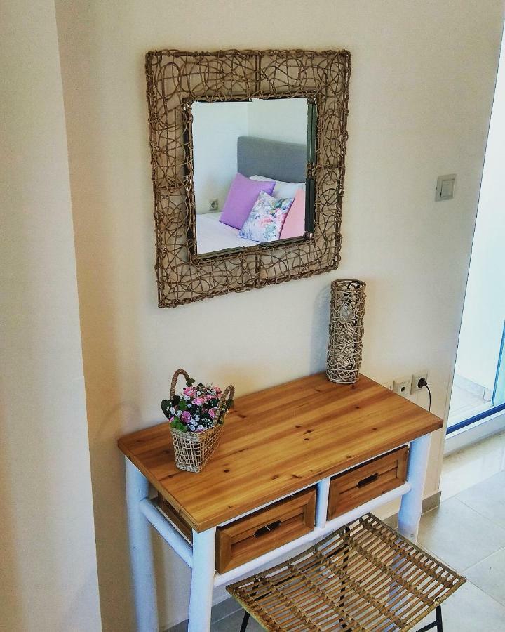 Villa Oasis Galatas  ภายนอก รูปภาพ