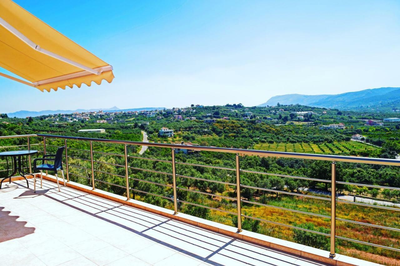 Villa Oasis Galatas  ภายนอก รูปภาพ