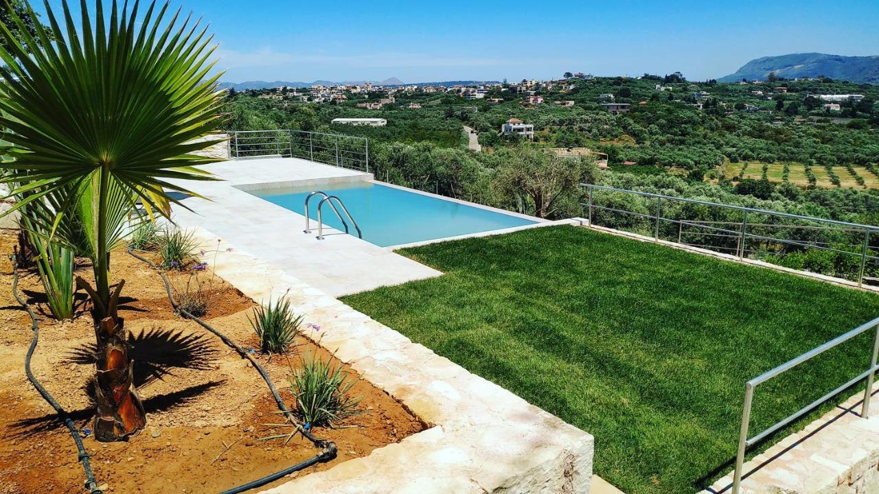 Villa Oasis Galatas  ภายนอก รูปภาพ