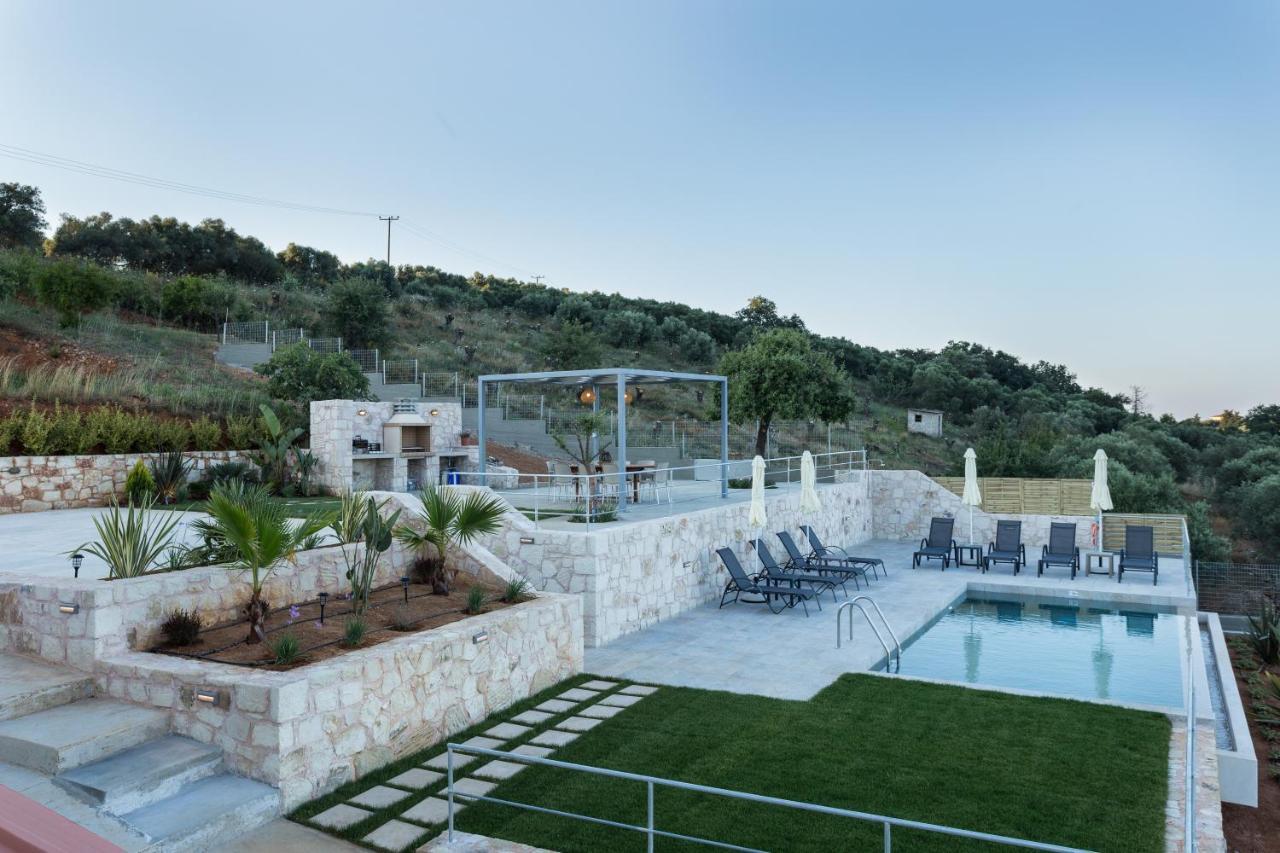 Villa Oasis Galatas  ภายนอก รูปภาพ